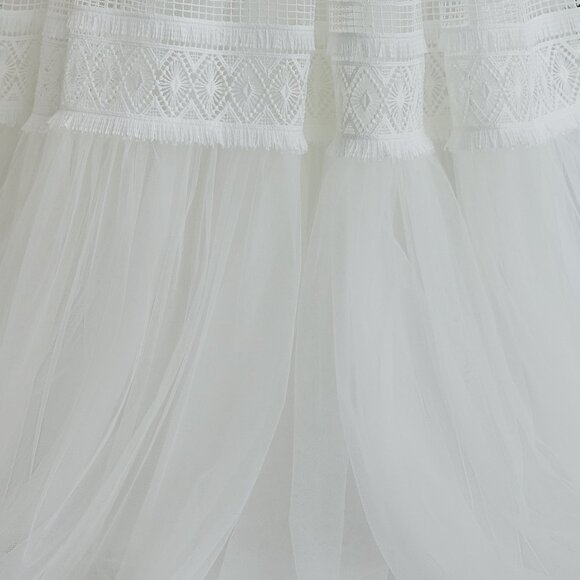 Tulle communion dress with matte macramé lace - Picture 5 of 6